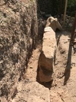 Der erste Ankerstein ist komplett freigelegt.