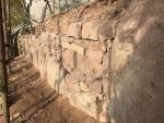 Die Mauer wächst weiter nach oben.